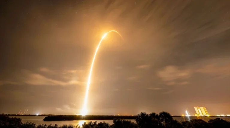 SpaceX вивела на орбіту ще 24 супутники Starlink