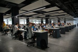 Бронювання працівників: критичність підприємства, списки та анулювання